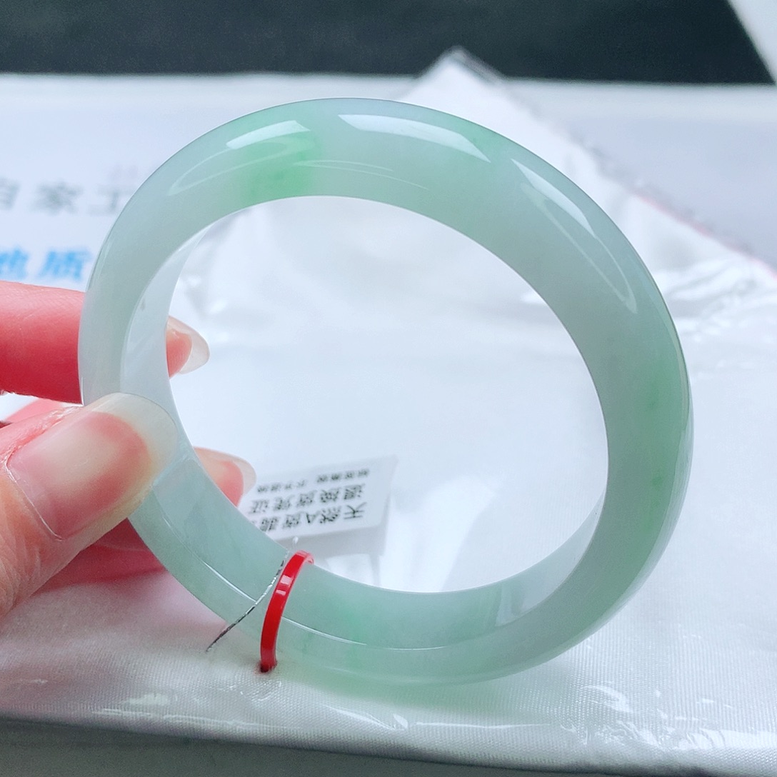 翡翠手镯未镶嵌53.5圈
