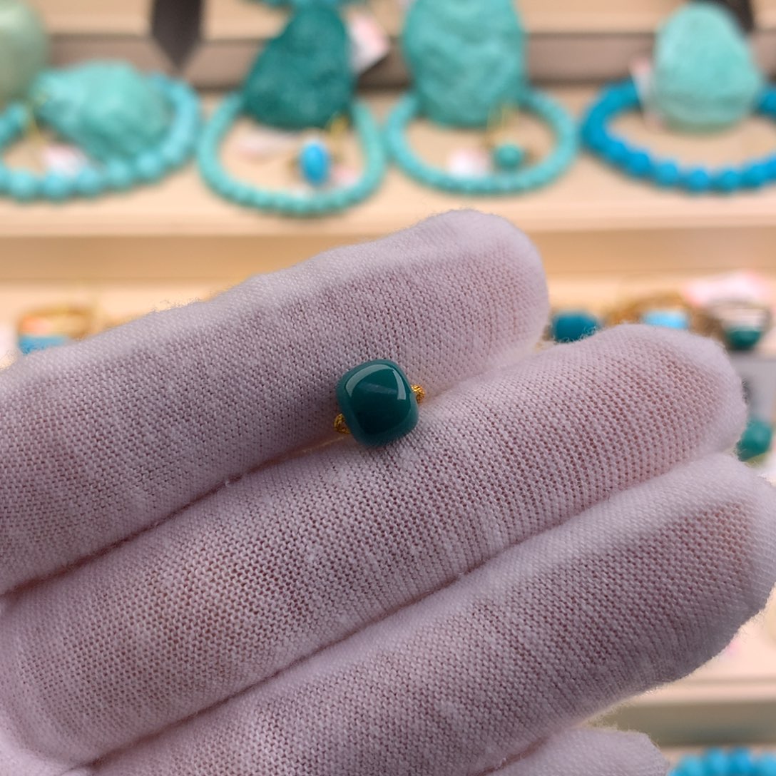 绿松石珠宝奇石未镶嵌7.8*6.8mm