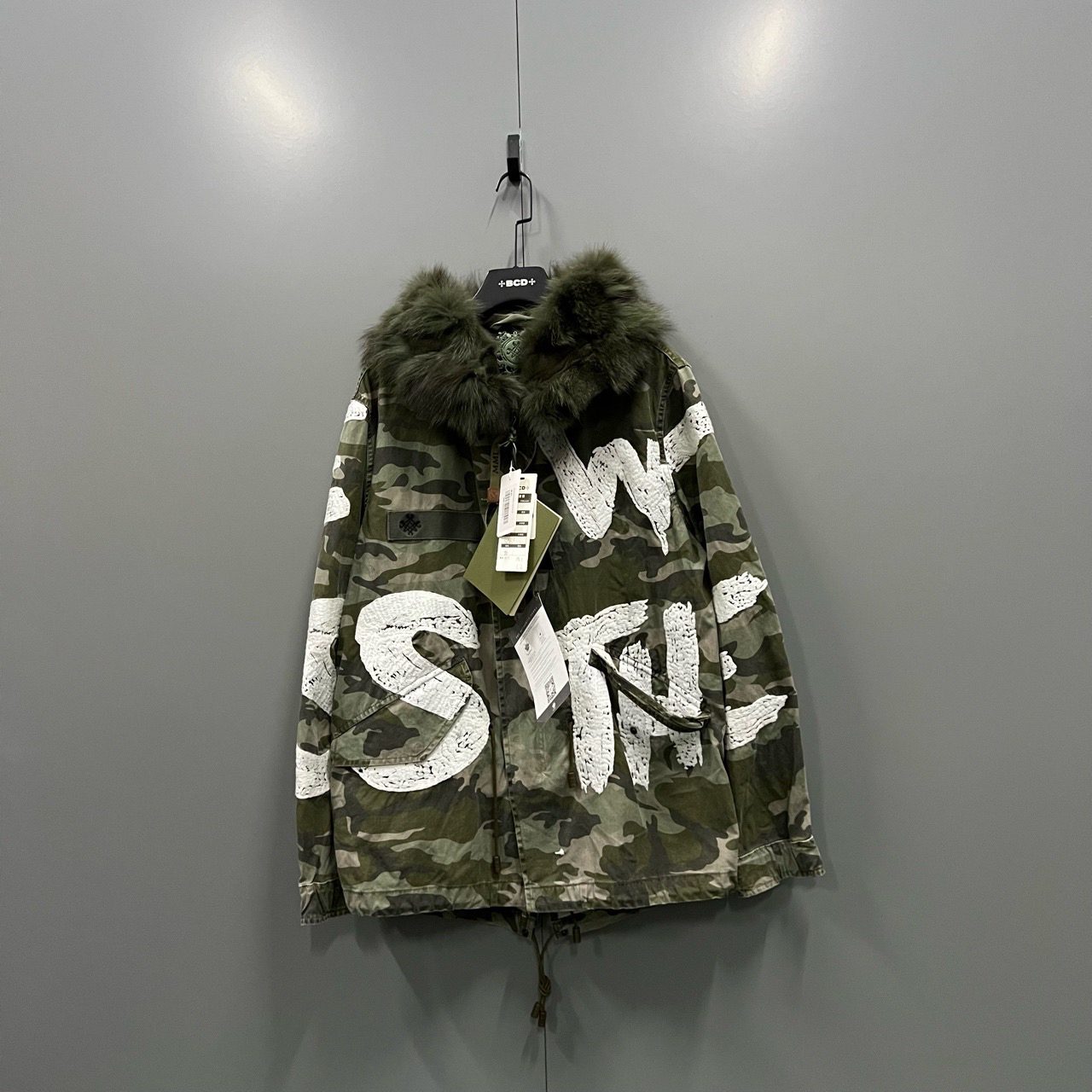 全新未使用  （jp）123 PL  皮草夫妇 迷彩涂鸦大衣20000/吊牌