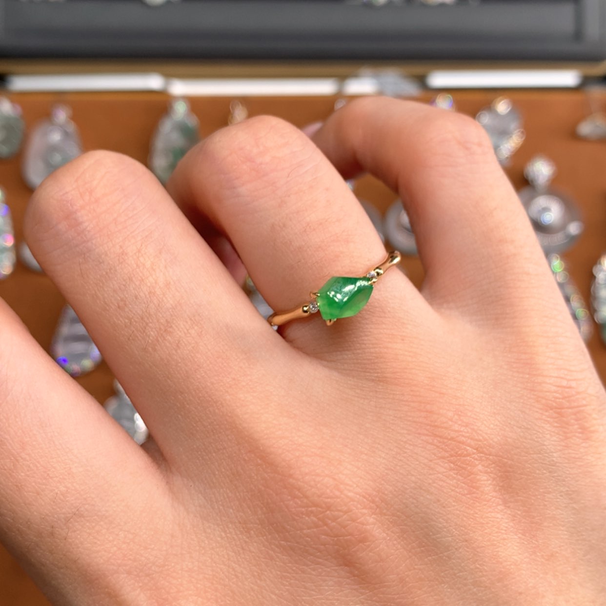 【闪购商品】翡翠戒指18K金镶嵌戒指