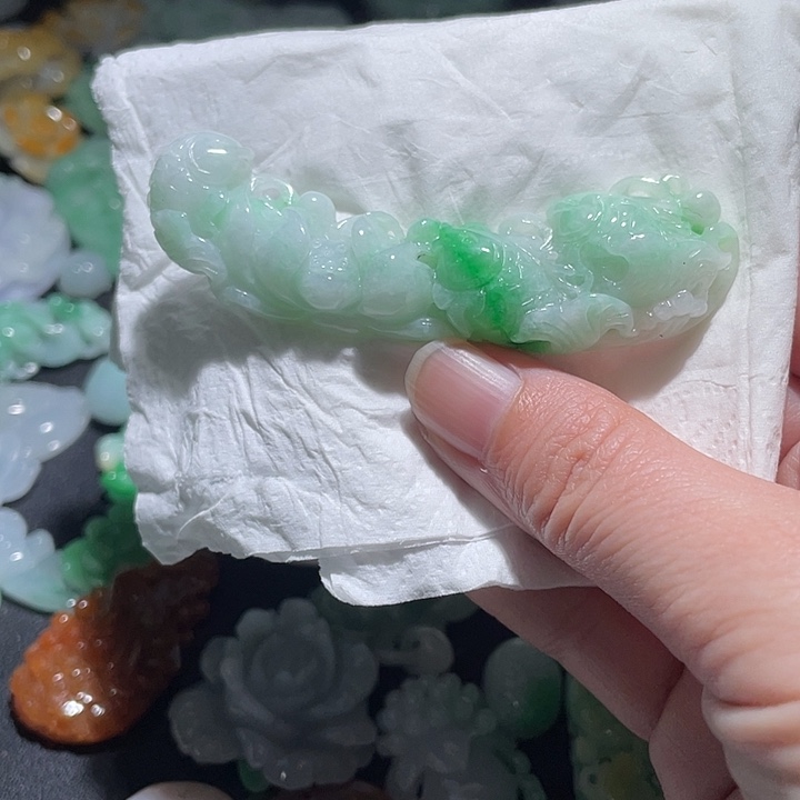 颈饰未镶嵌翡翠天