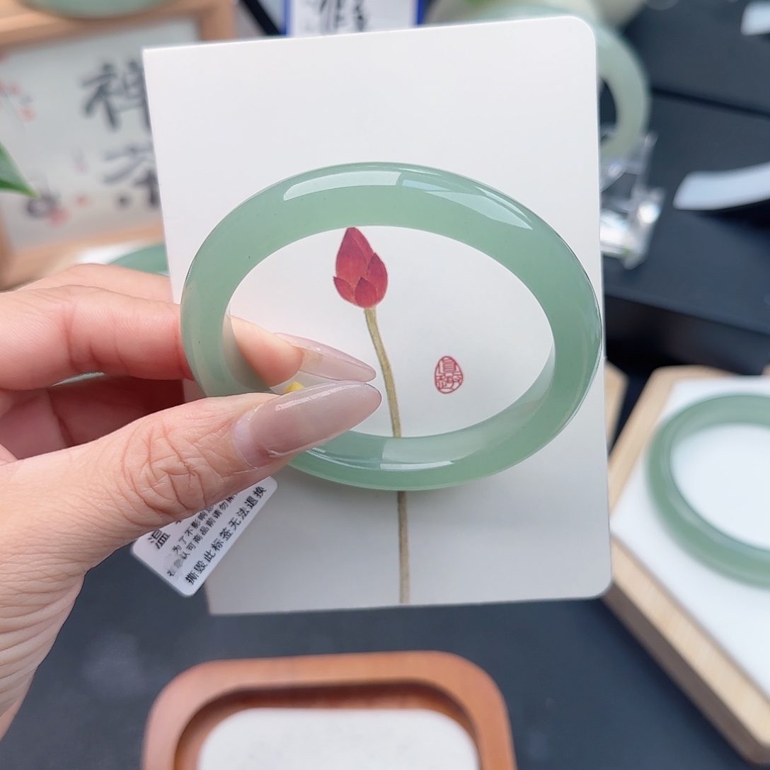 石英质玉未镶嵌手镯58