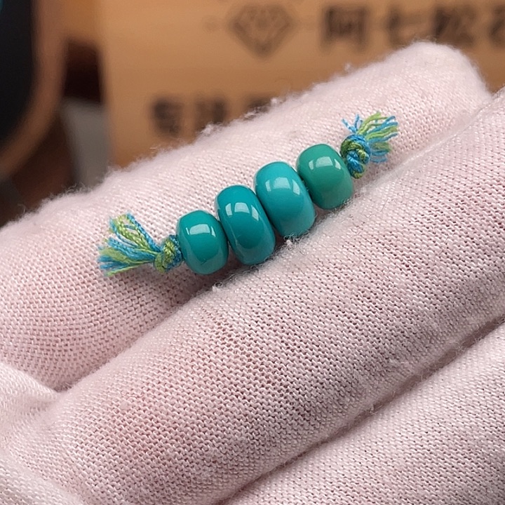 绿松石未镶嵌珠宝奇石8