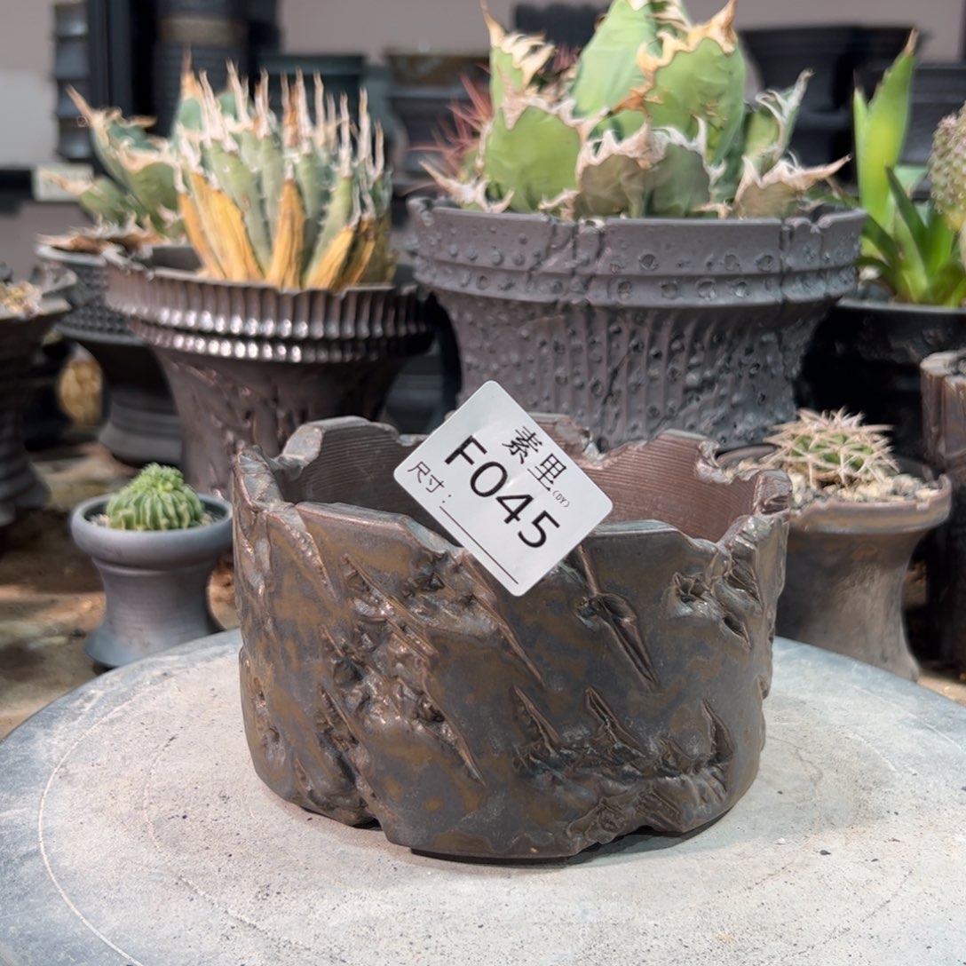 景德镇手工素里内口13高8瑕疵