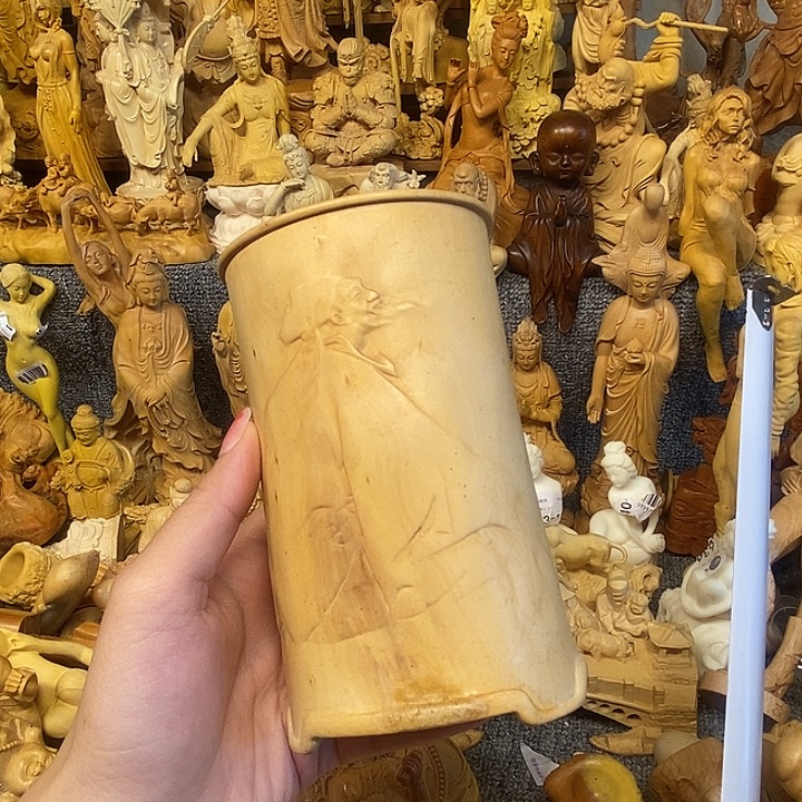 黄杨木黄杨木瑕疵博乐笔筒