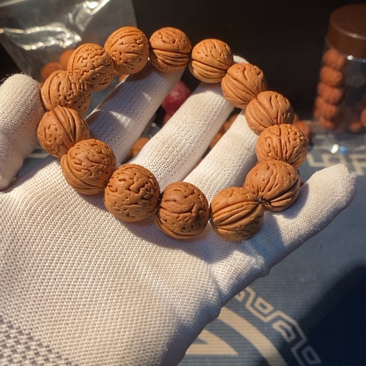 文玩核桃手串……48