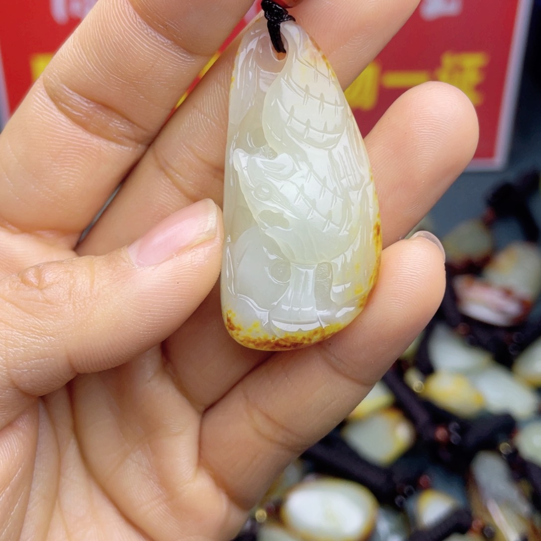 和田玉颈饰未镶嵌