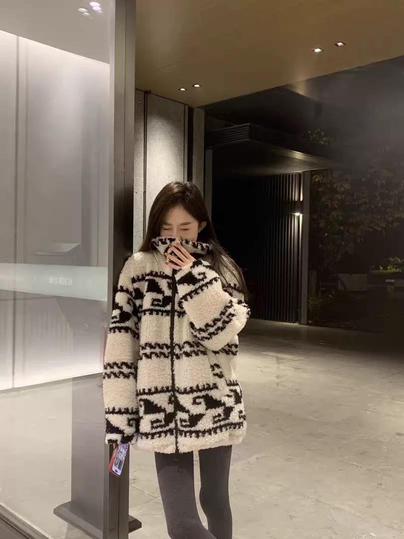 休闲风厚款通勤保暖字母女短外套秋冬宽松大衣加绒2570