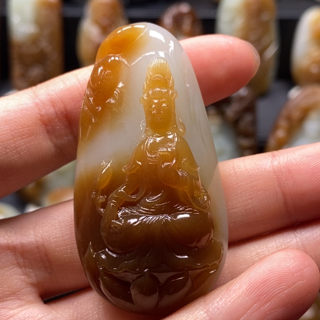 和田玉挂件未镶嵌心**成