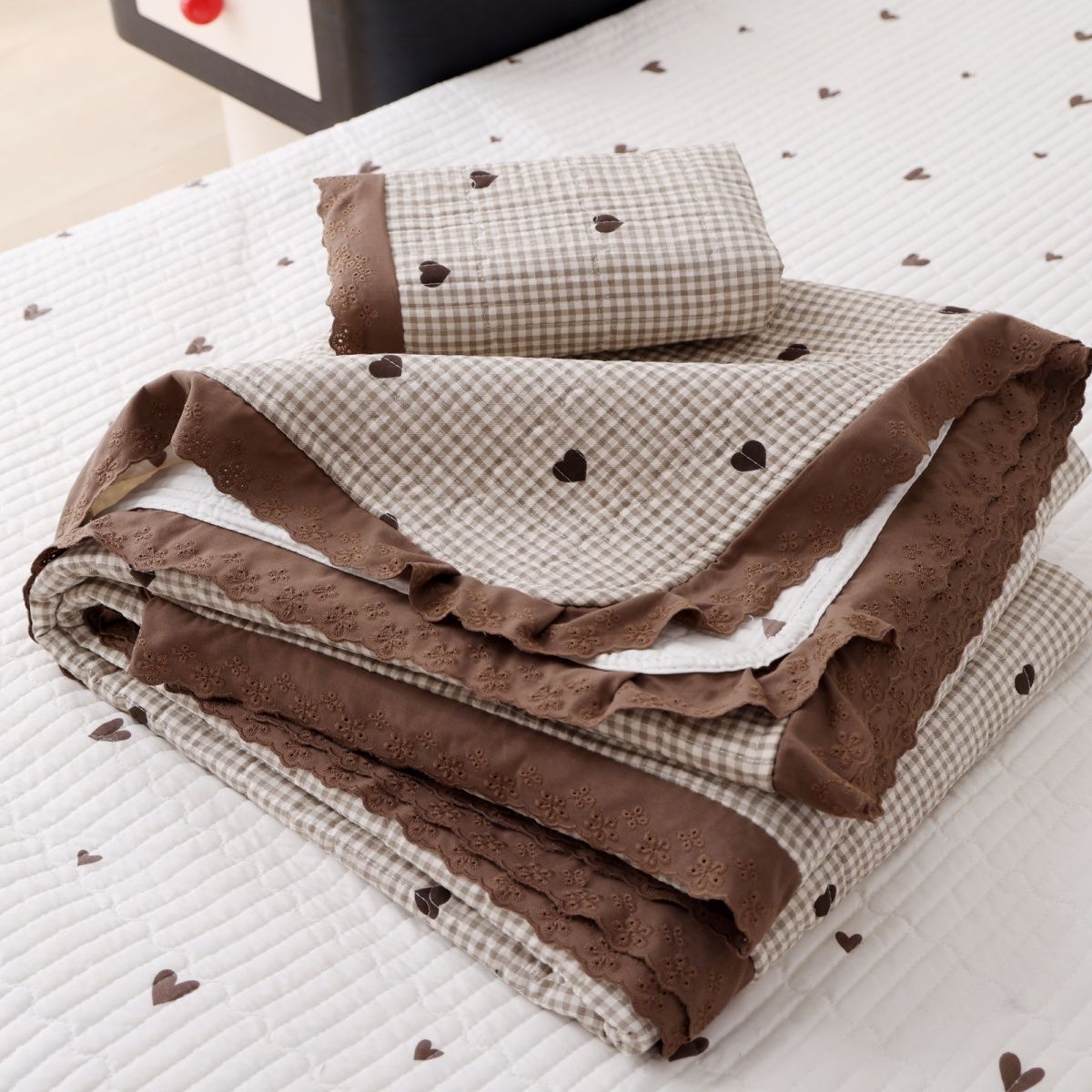 【花边床盖】<焦糖爱心>2.3X2.5m<±5cm><含花边>绗缝多功能