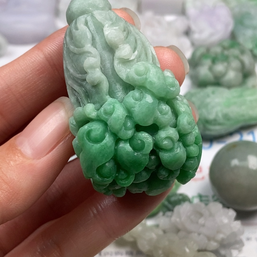 定制翡翠未镶嵌翡翠