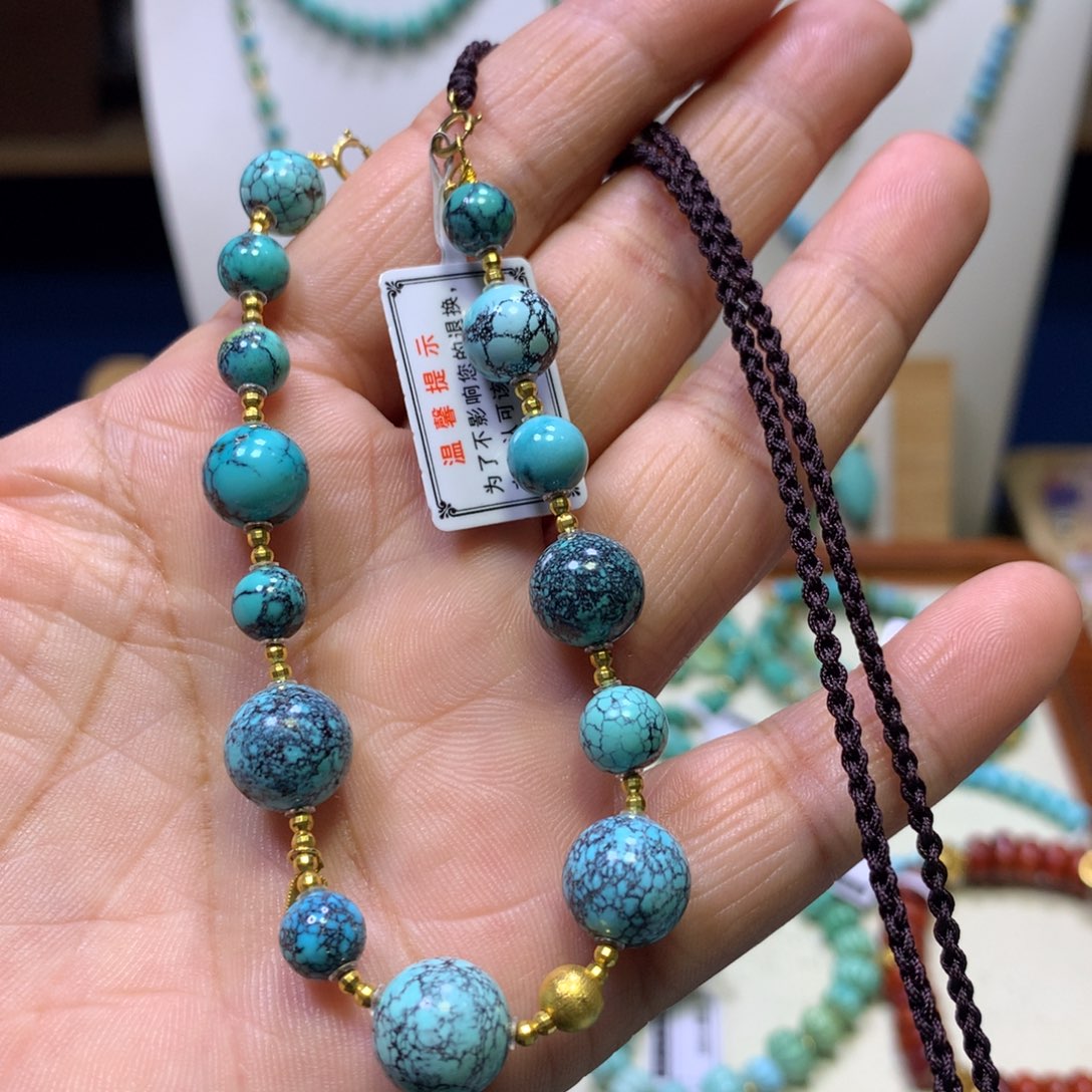 绿松石18K金镶嵌锁骨