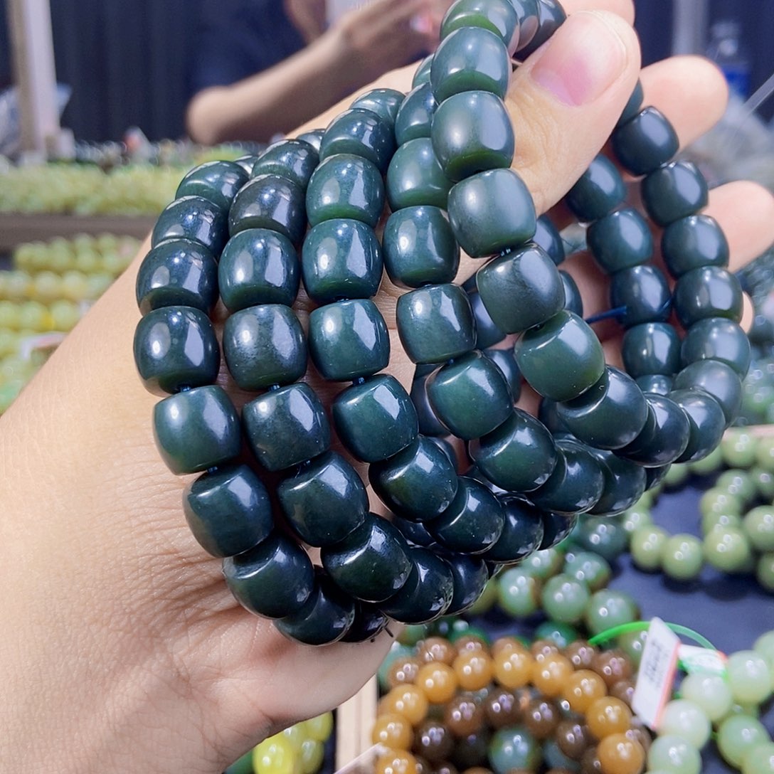 手串未镶嵌和田玉纯天然卡12新疆且末料沙枣青手串多样性发一