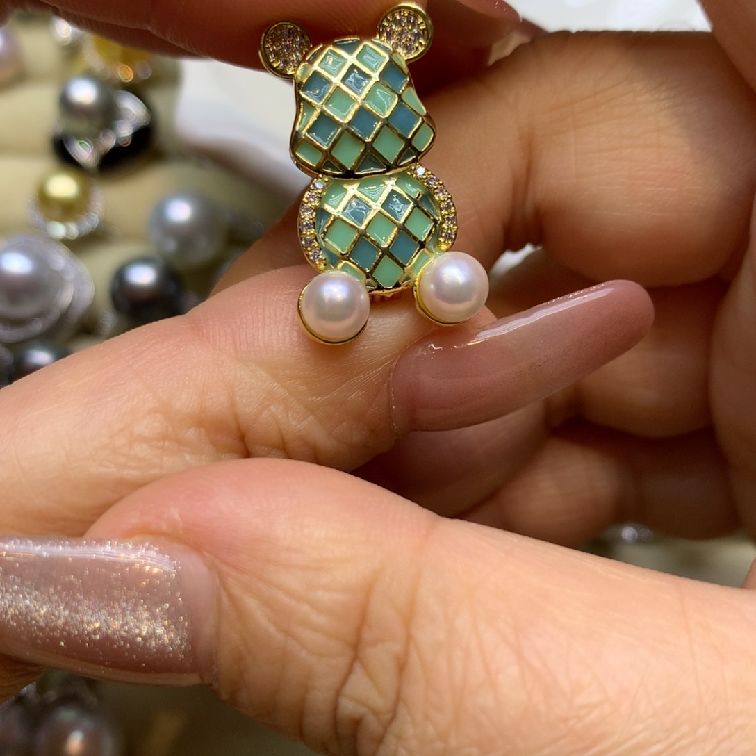 未镶嵌胸饰海水珍珠