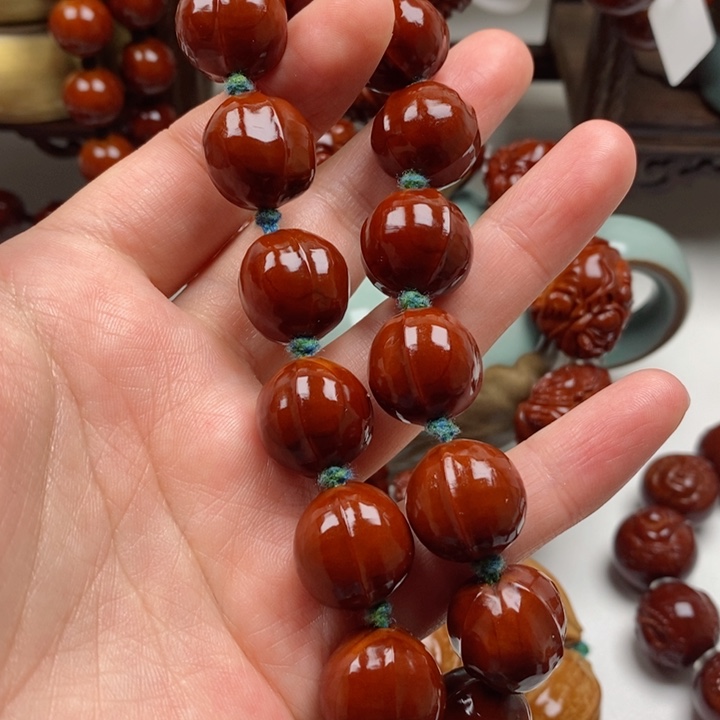 橄榄核吊坠九*、回血回血