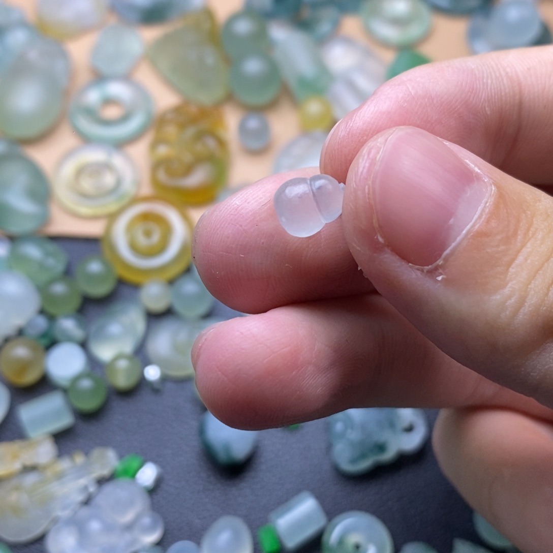 定制翡翠未镶嵌鑫*仔挂件