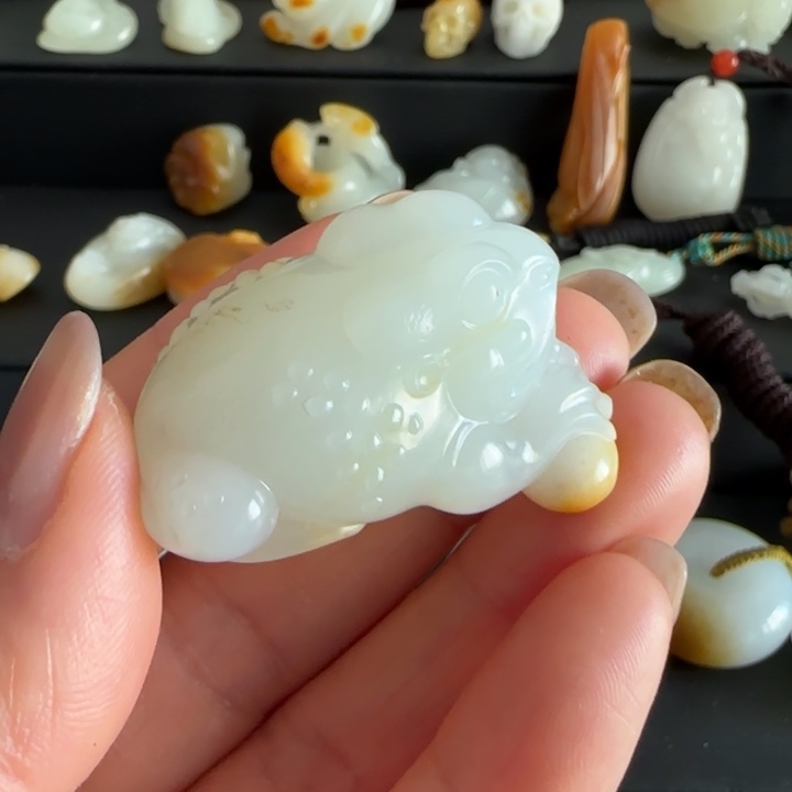 和田玉颈饰未镶嵌