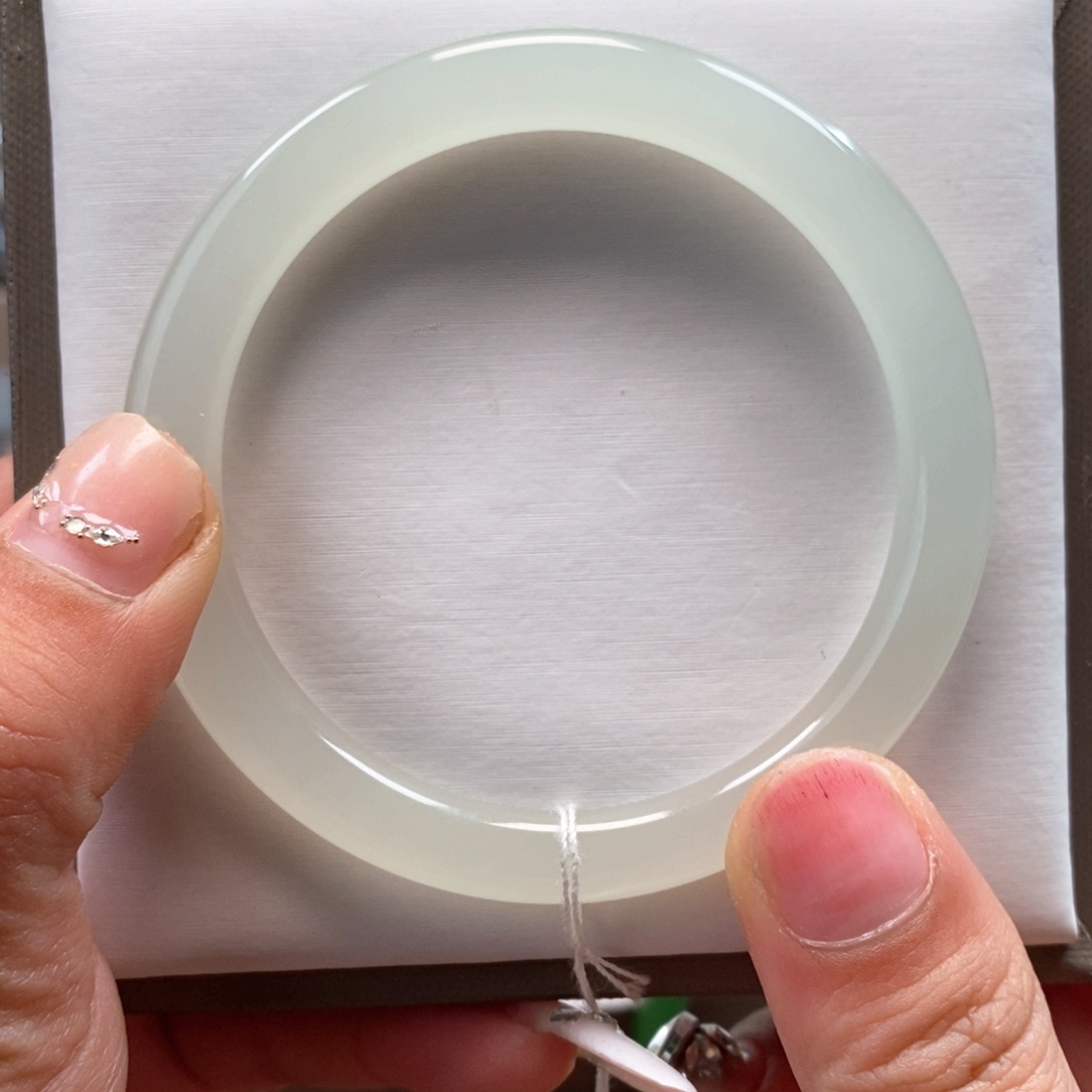 和田玉手镯未镶嵌明**间美人条荔枝冻57