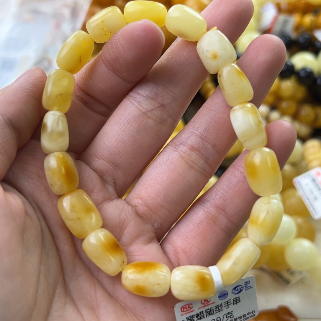 琥珀珠宝奇石未镶嵌