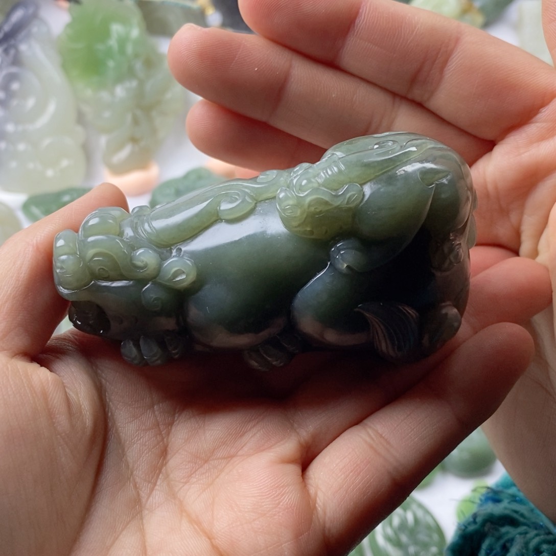 未镶嵌和田玉挂件