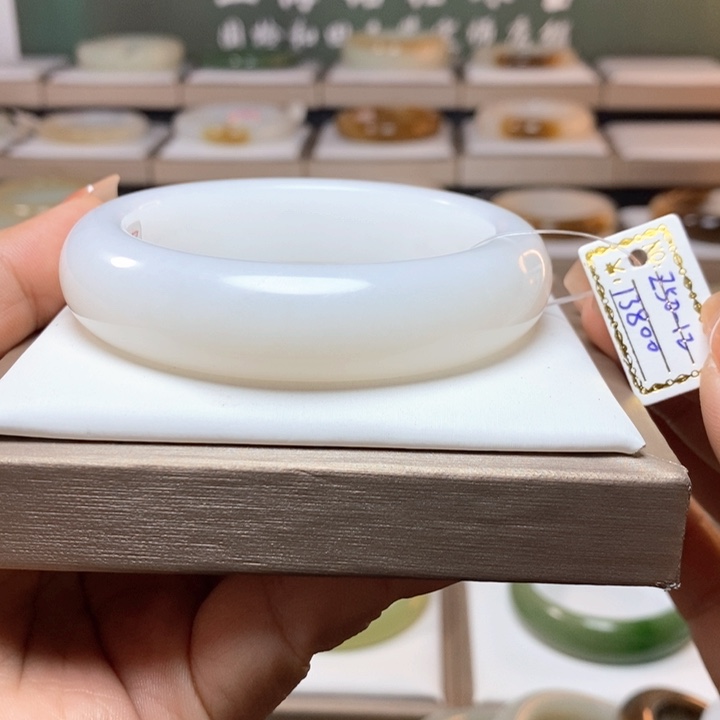 和田玉手镯58未镶嵌