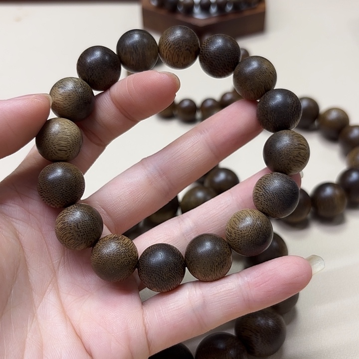 香***玉沉香手串沉香手串14