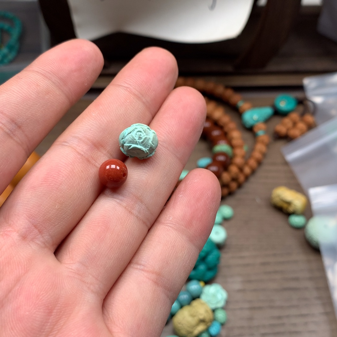南红玛瑙未镶嵌雕刻