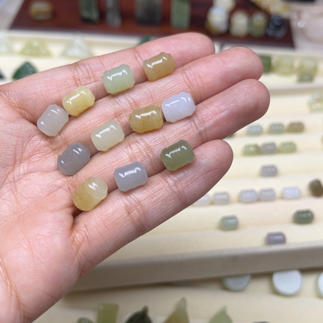 夏****和田玉未镶嵌珠宝半成品