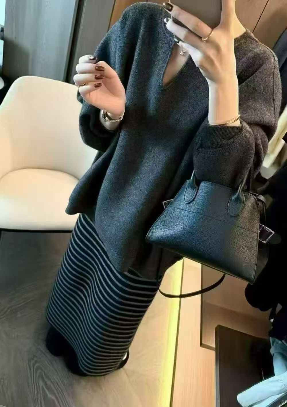 2026冬新款欧货设计感蕾丝边下摆格子拼接假两件连衣裙女套装