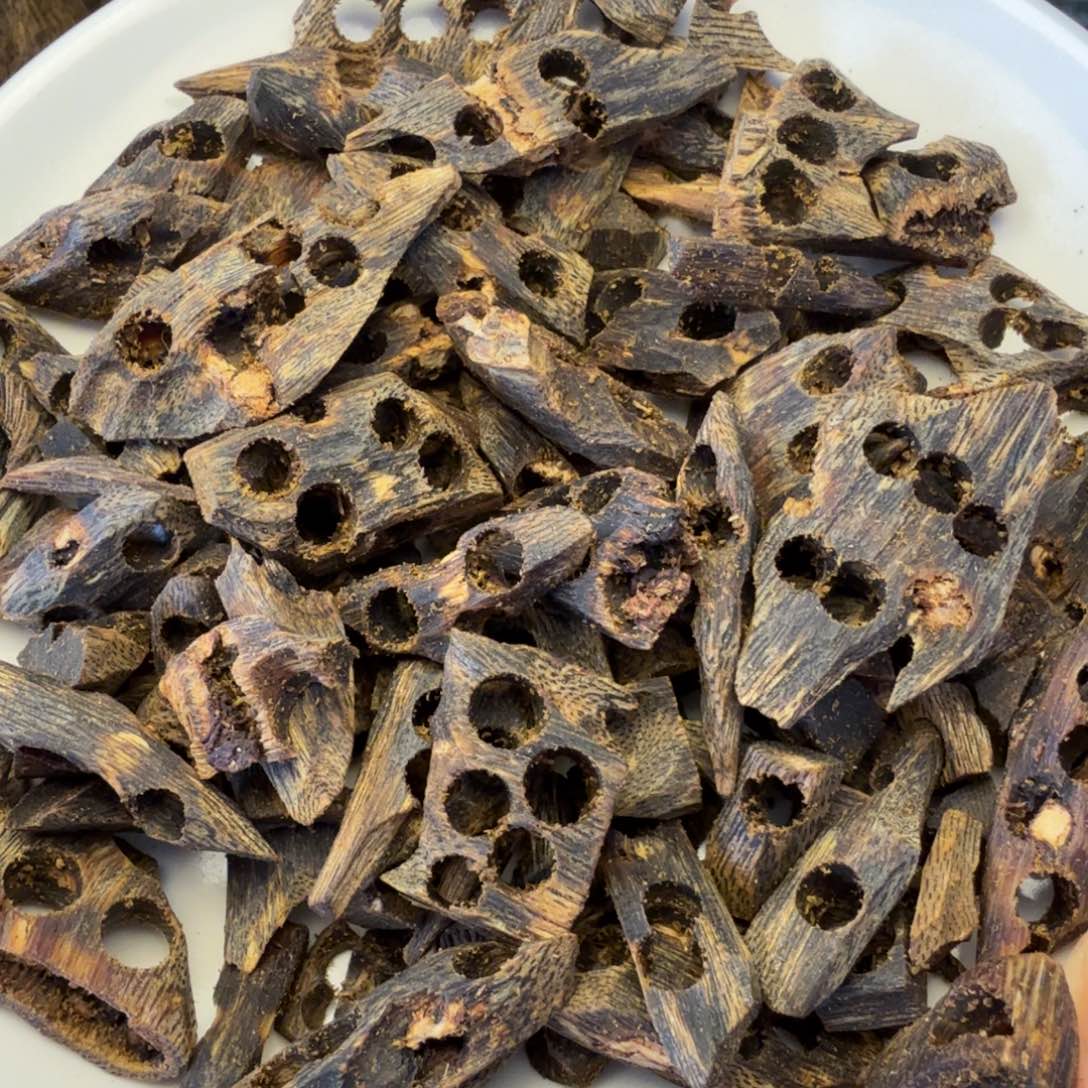 沉香沉香碎屑沉水乌身原叶车珠料20g