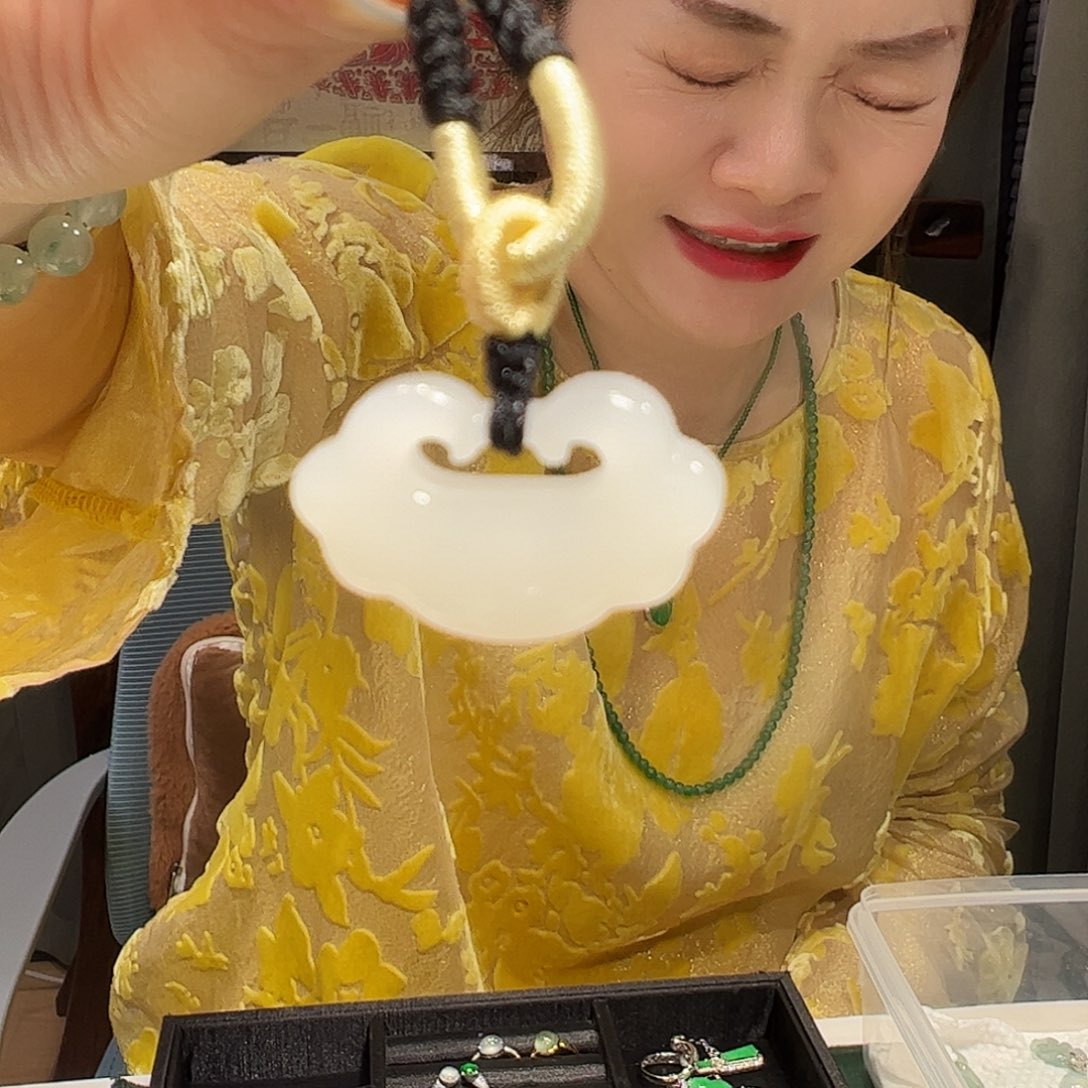 和田玉（糖玉）未镶嵌颈饰