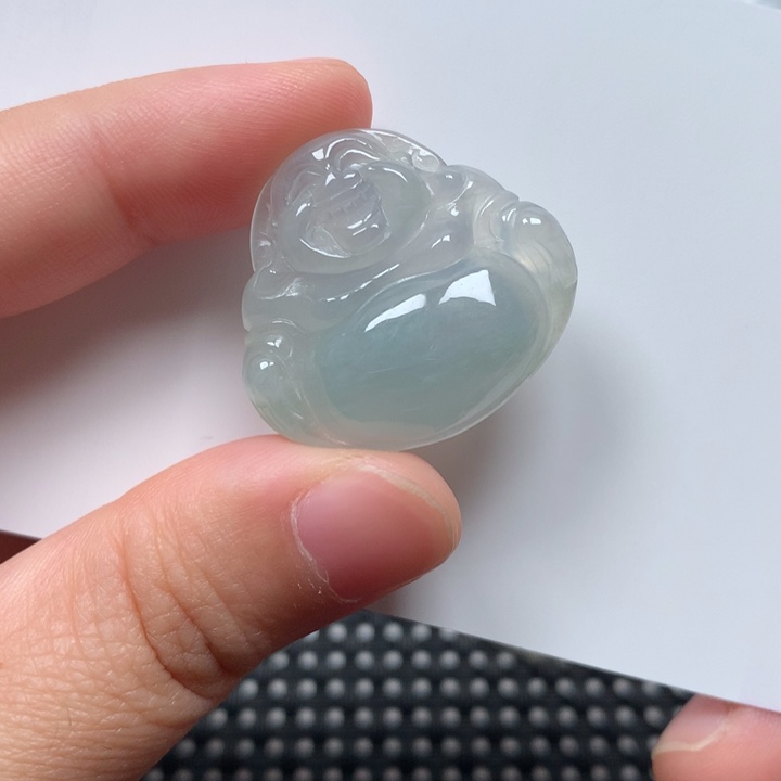 翡翠未镶嵌颈饰佛公