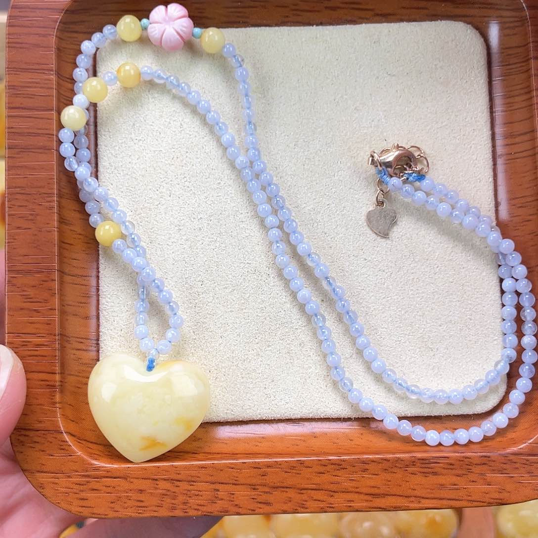 琥珀裸石未镶嵌蜜蜡