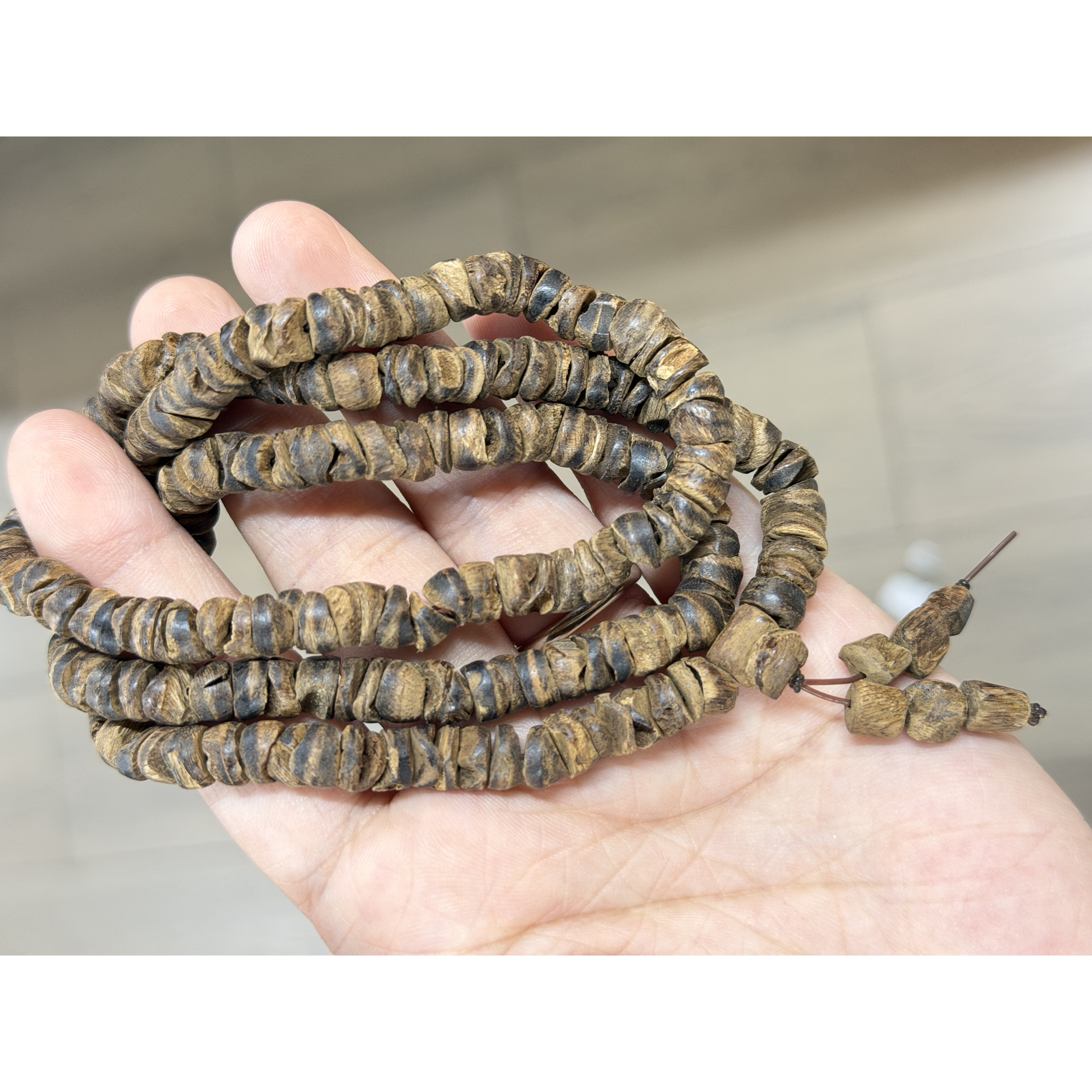 沉香天然野（沉水级）土沉达拉干随型多圈多样性发一（赠养香料一份）