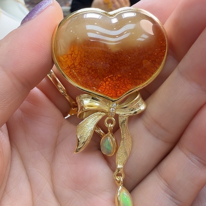 琥珀未镶嵌珠宝奇石