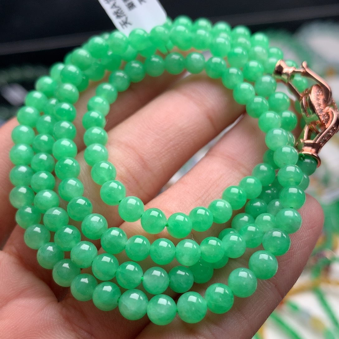 翡翠手镯未镶嵌卡