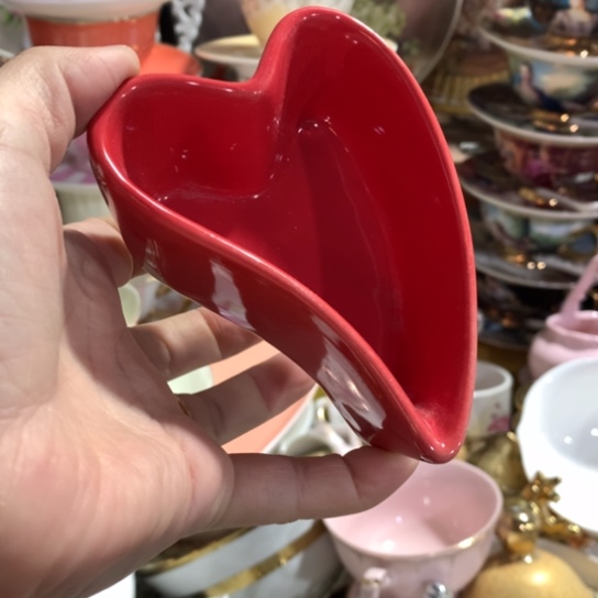 瓷片微瑕陶瓷处理介意请慎拍长11厘米宽8厘米