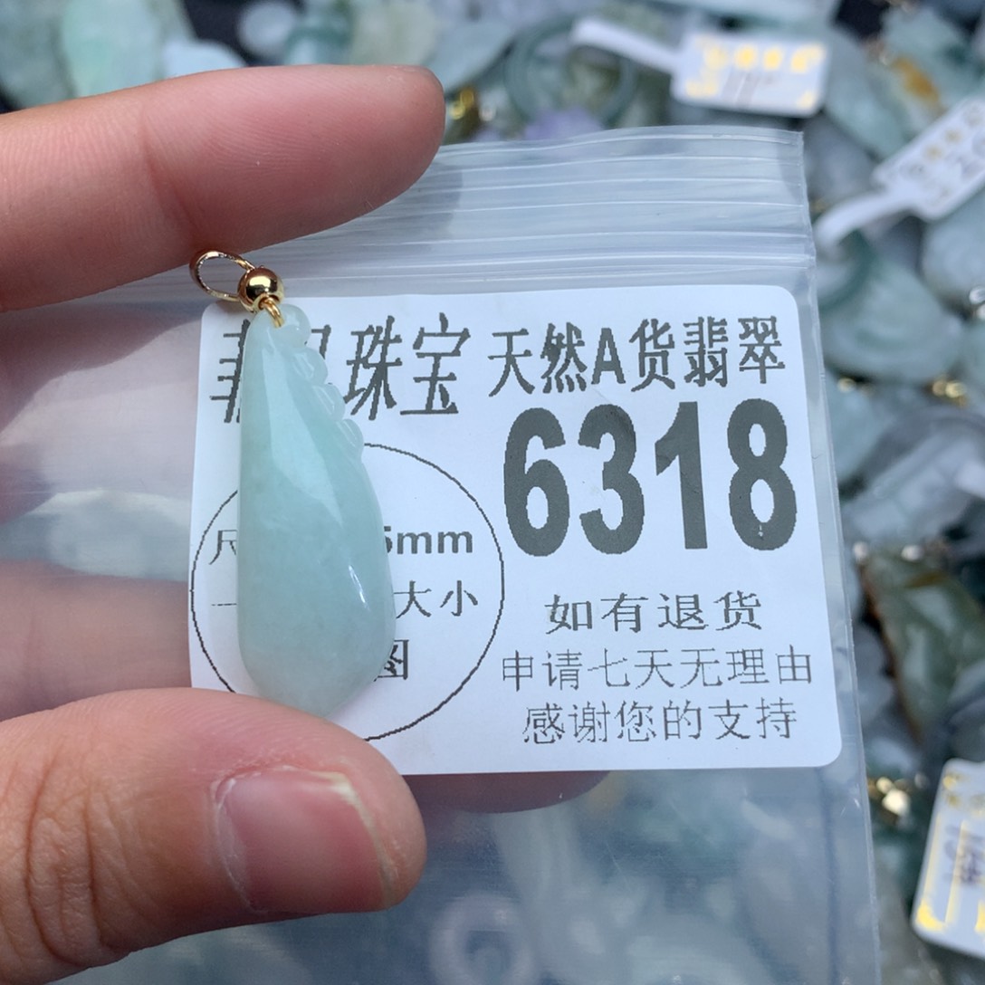 翡翠颈饰未镶嵌6318。