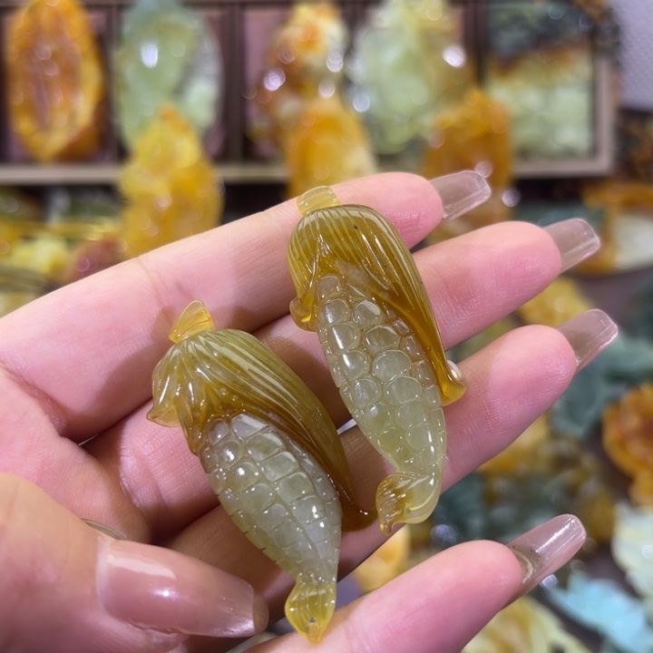 未镶嵌蛇纹石玉颈饰浴**生