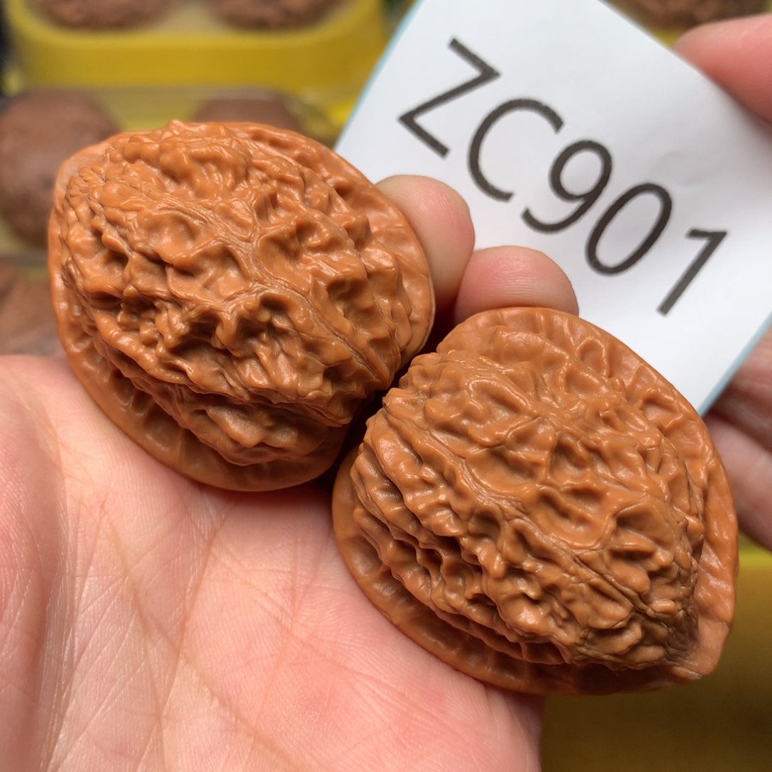 文玩核桃把件金牛37