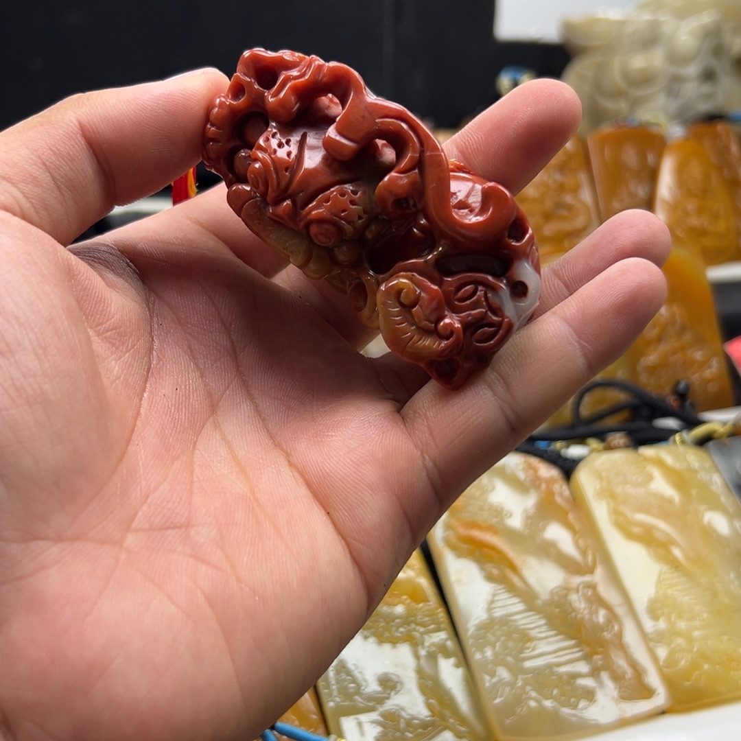 石英质玉（黄龙玉）未镶嵌多选发其一