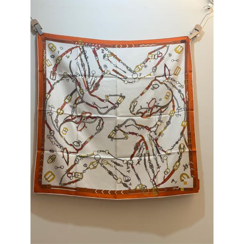 赞赞家【跃动的马儿】90斜纹显白夏季旅游外搭披肩百搭围巾女冬季