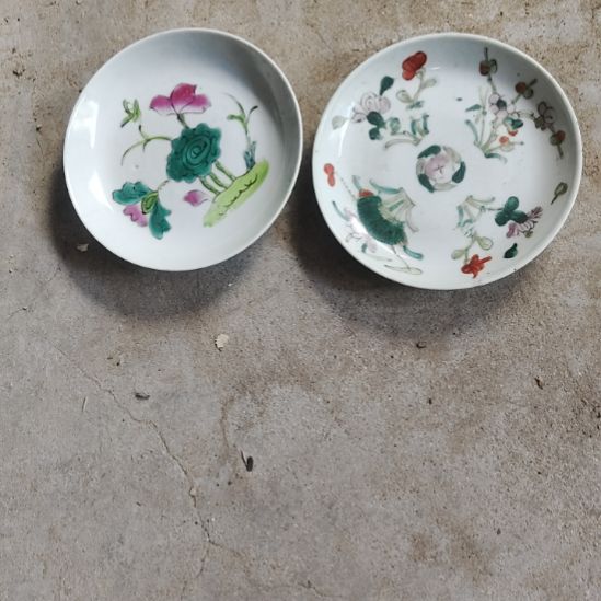 梦***安二个小瓷盘品相如图看好下单