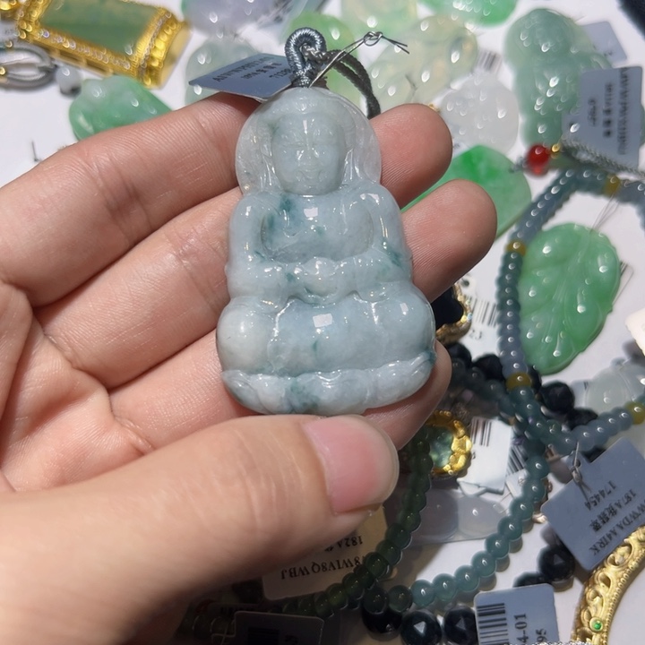 翡翠颈饰未镶嵌天然翡翠A货