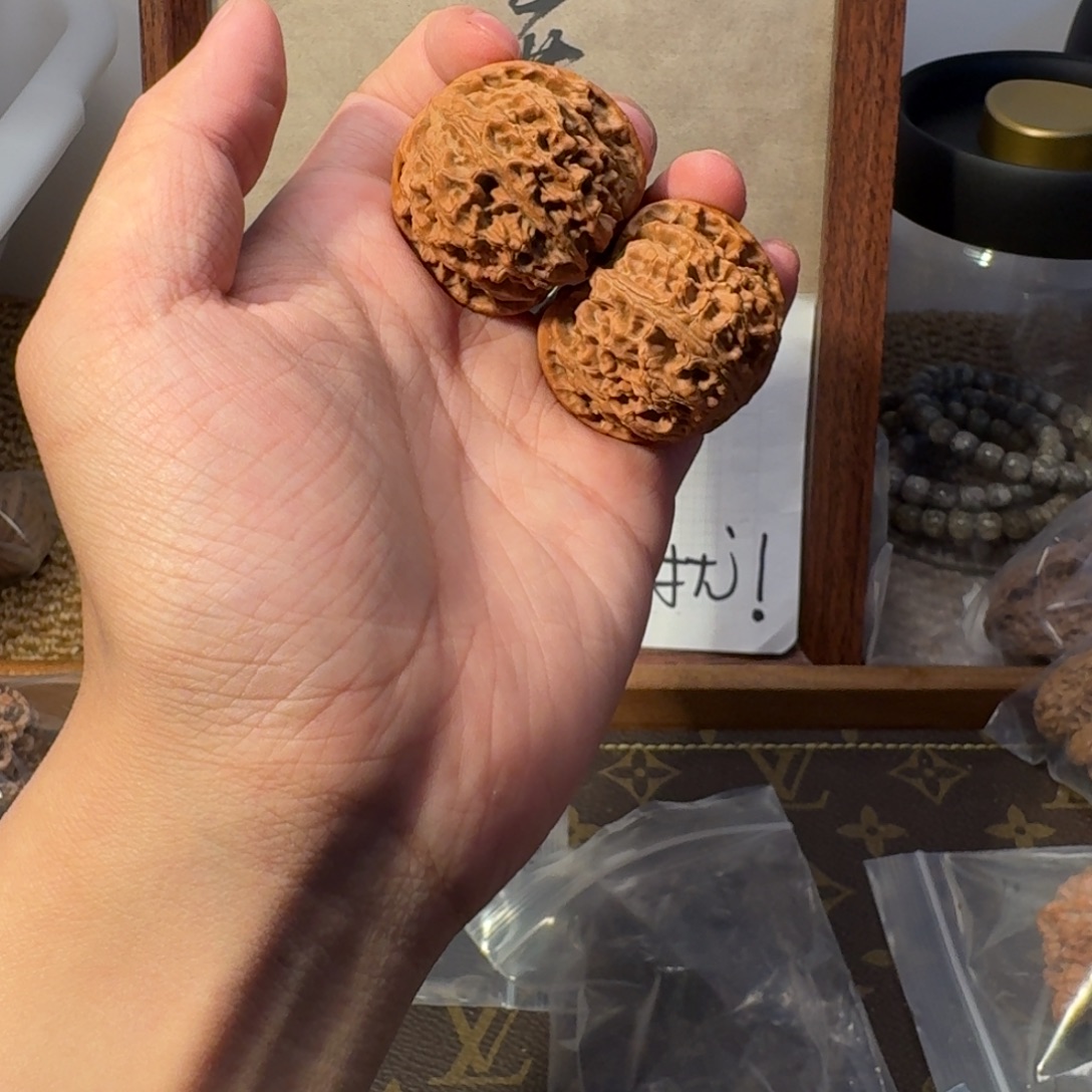 文玩核桃吊坠苹果园42