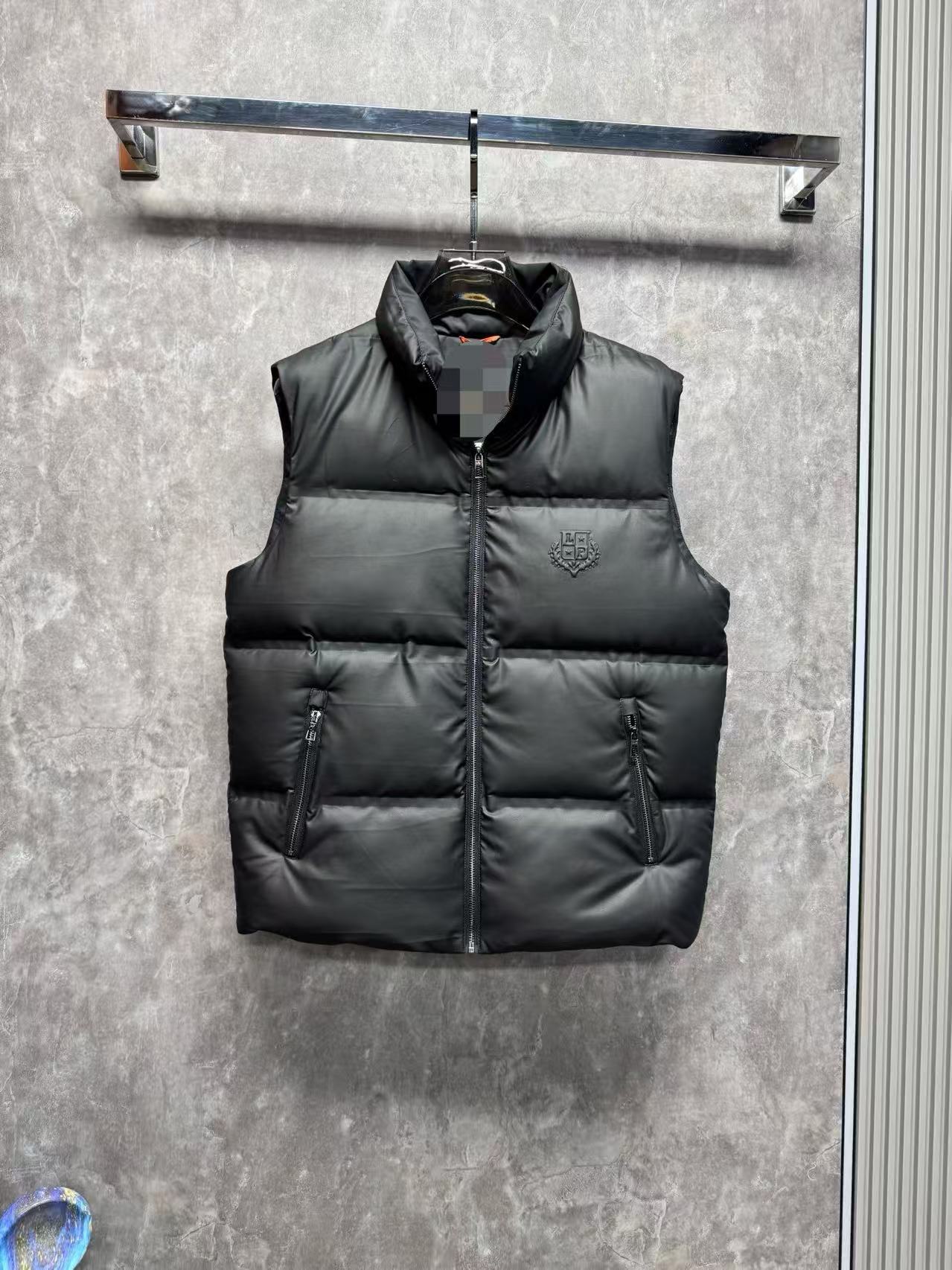 LP新款羽绒服-男士简约立领羽绒马甲