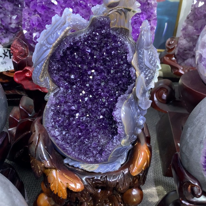 未镶嵌水晶大型摆件（非配饰）