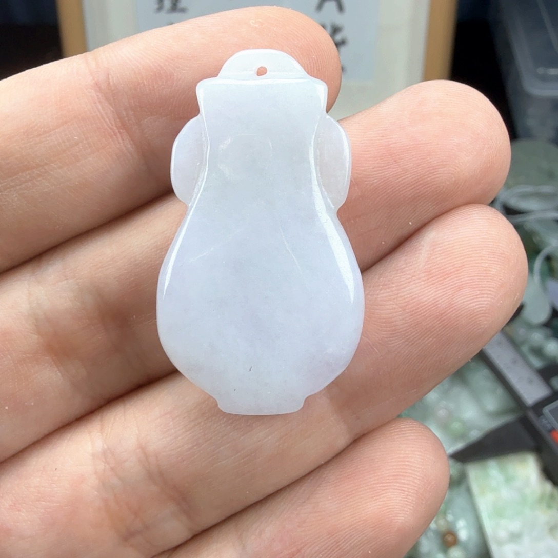 翡翠挂件未镶嵌翡翠