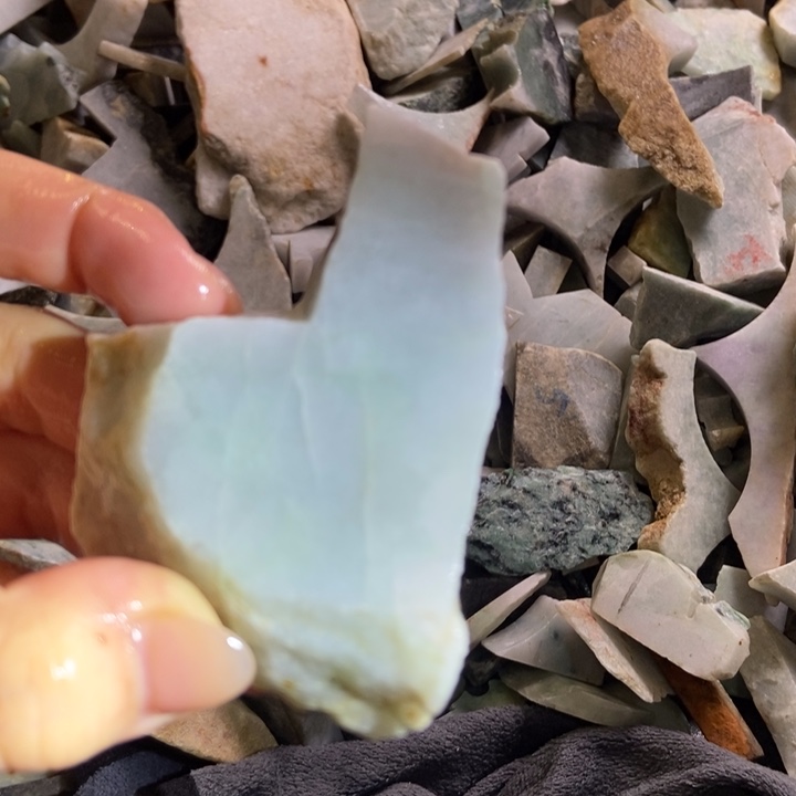 翡翠颈饰未镶嵌天然翡翠