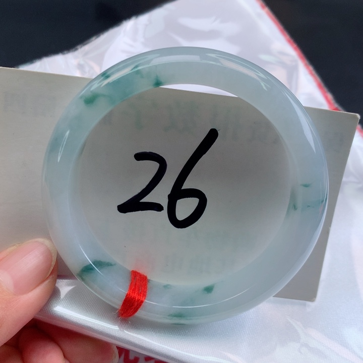 翡翠未镶嵌手镯正